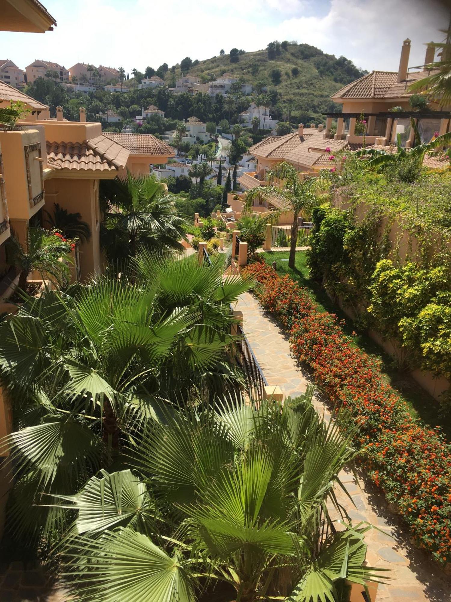 Aloha Hill Club Lluxury 5 Star Golf Resort Near Puerto Banus And Marbella Bagian luar foto