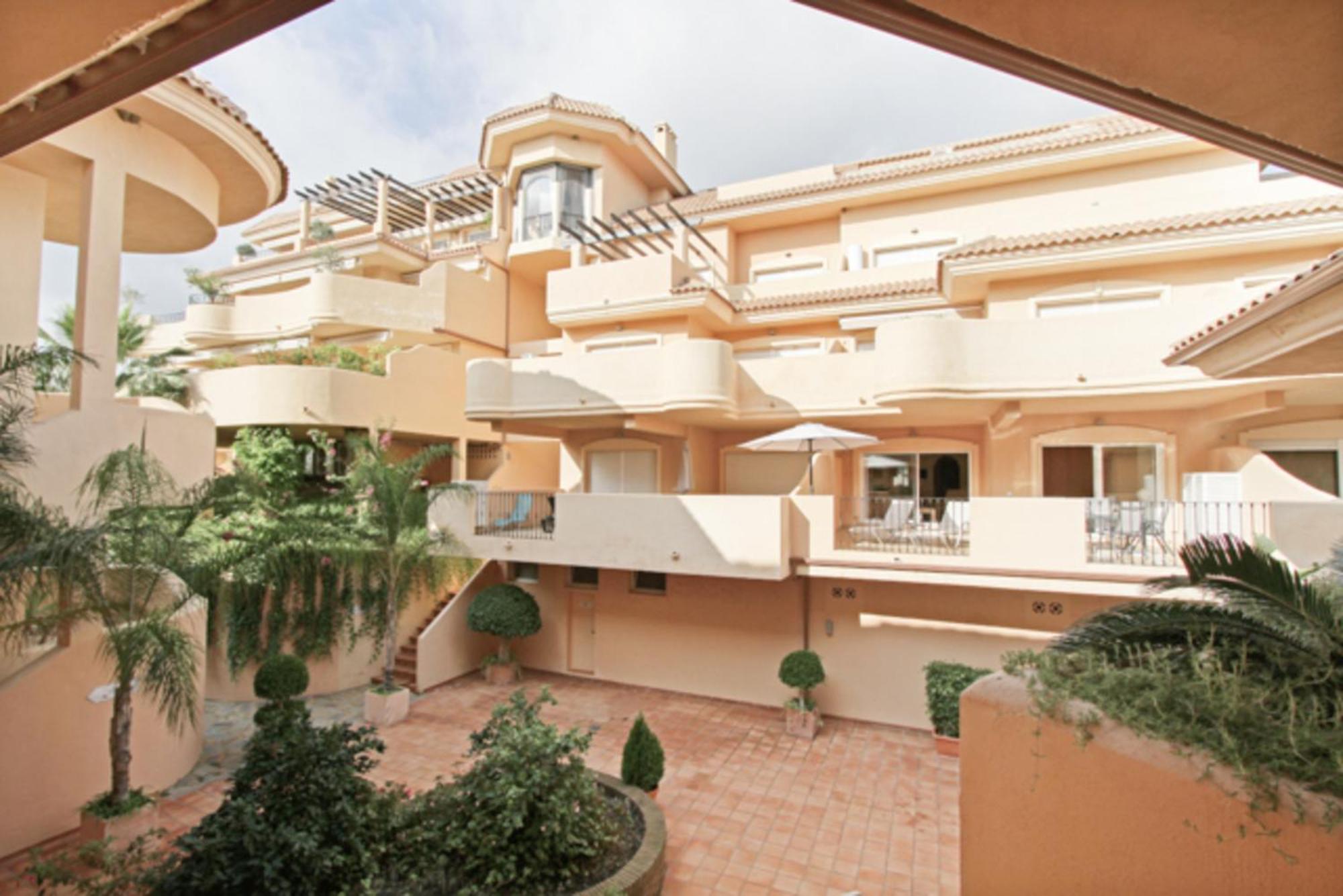 Aloha Hill Club Lluxury 5 Star Golf Resort Near Puerto Banus And Marbella Bagian luar foto